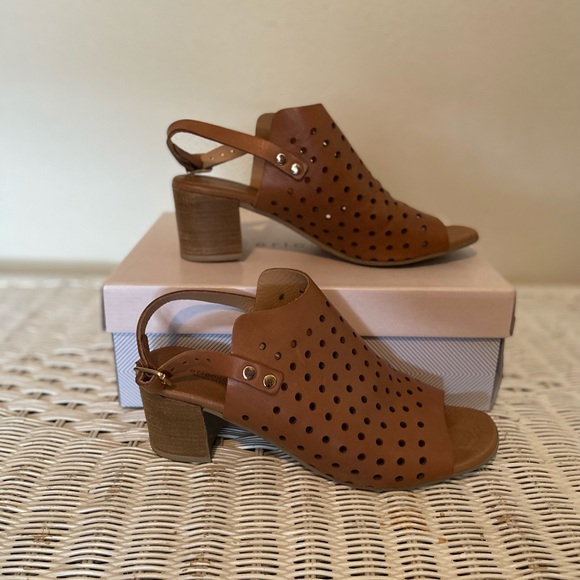 Eric Michael Shoes - Ladies Tan Leather Block Sandals